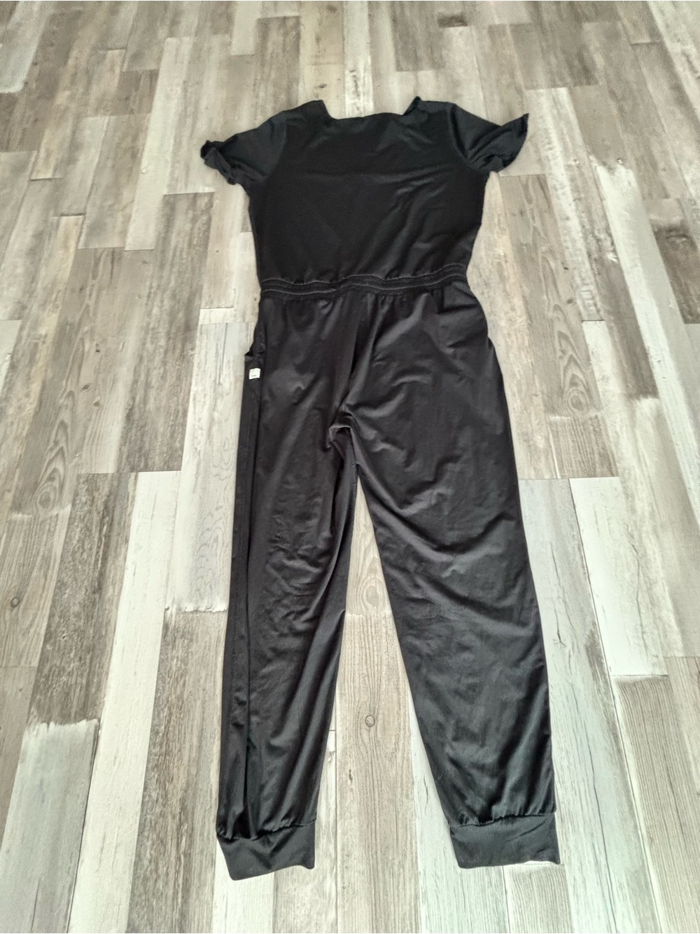 Vuori Black Activewear Top - Picture 5 of 6